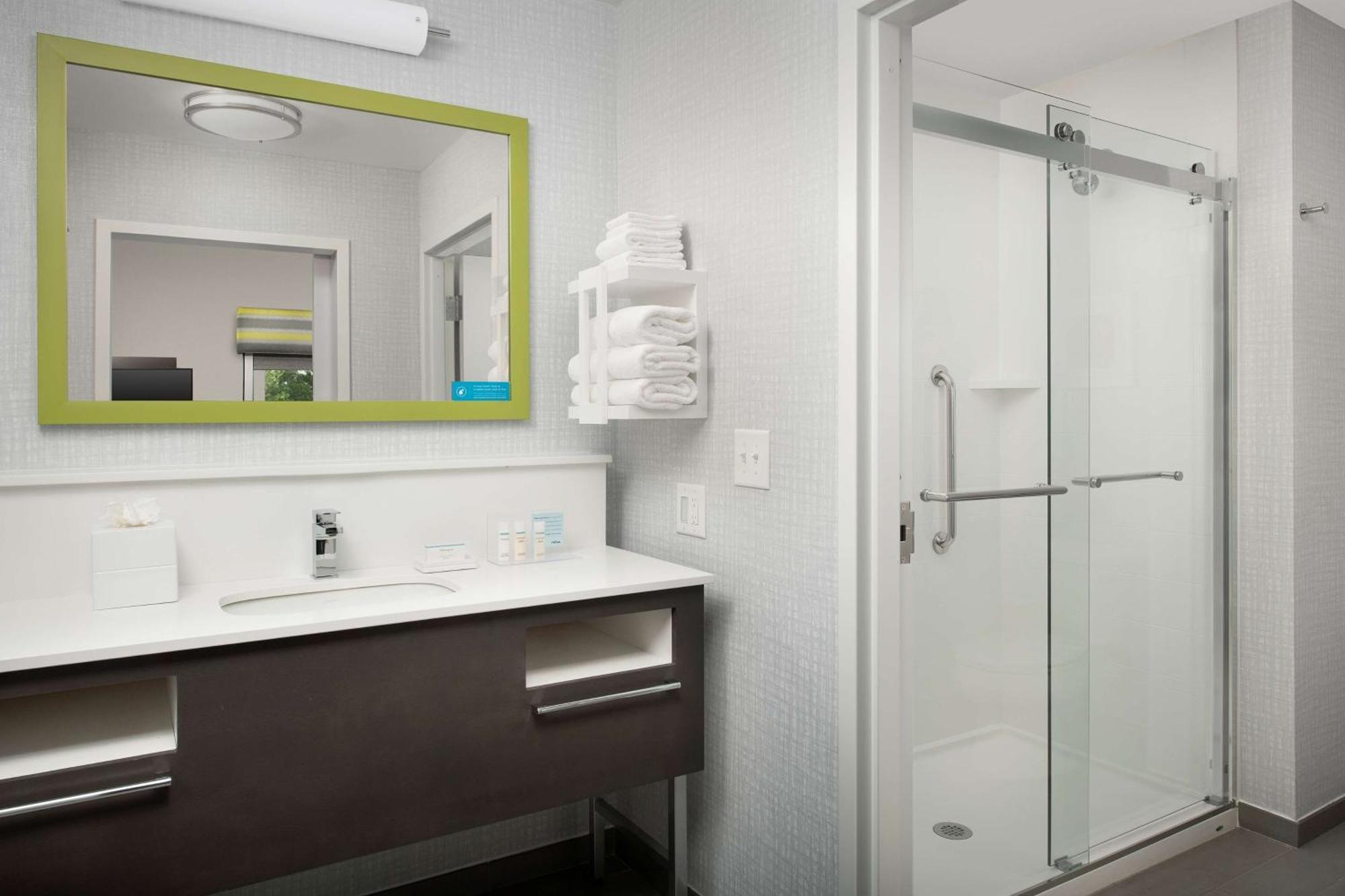 Hampton Inn & Suites Charlotte Airport Lake Pointe Dış mekan fotoğraf