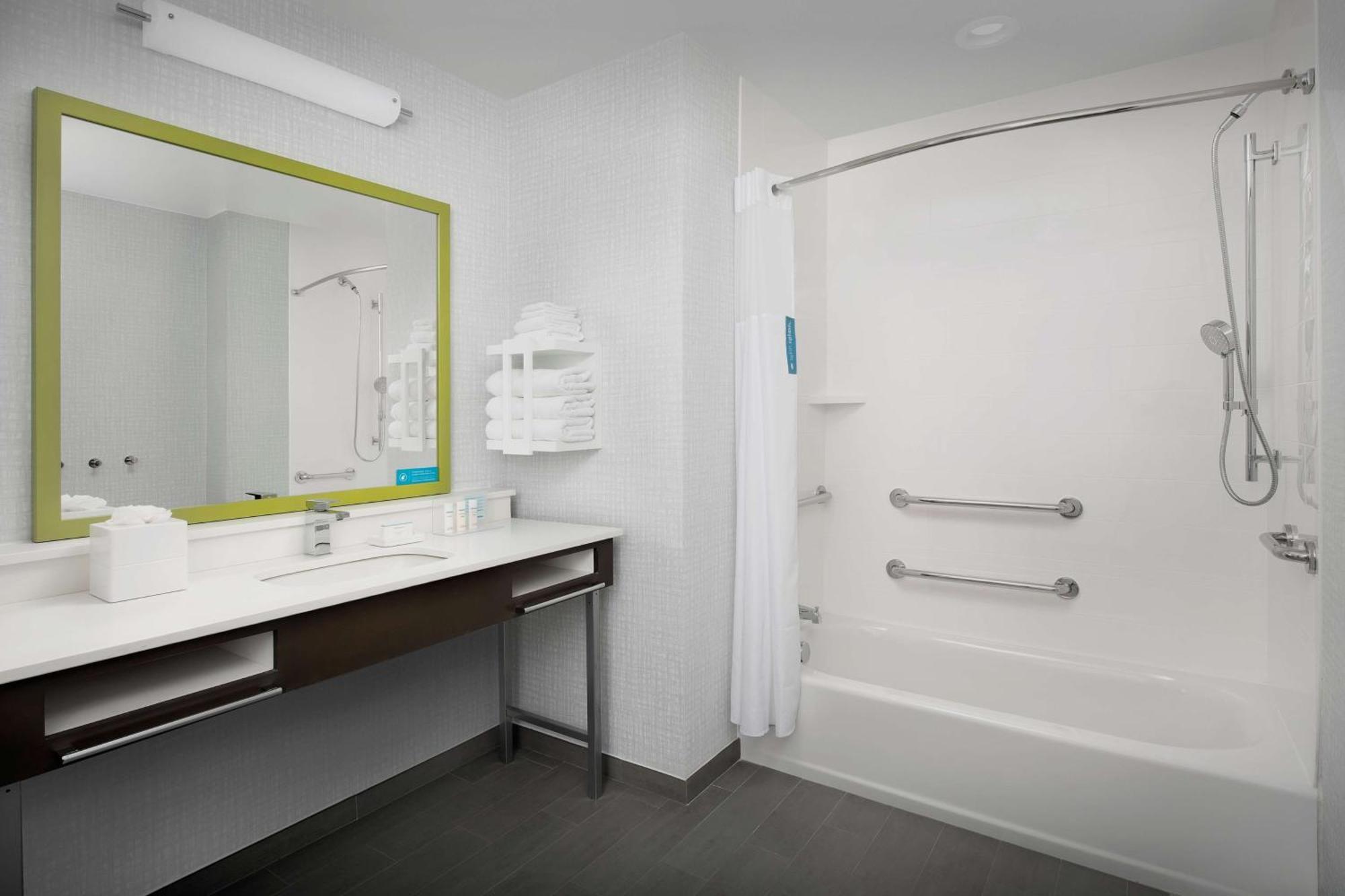 Hampton Inn & Suites Charlotte Airport Lake Pointe Dış mekan fotoğraf