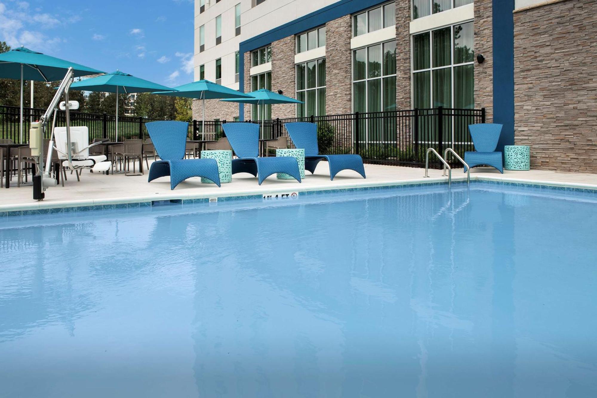 Hampton Inn & Suites Charlotte Airport Lake Pointe Dış mekan fotoğraf