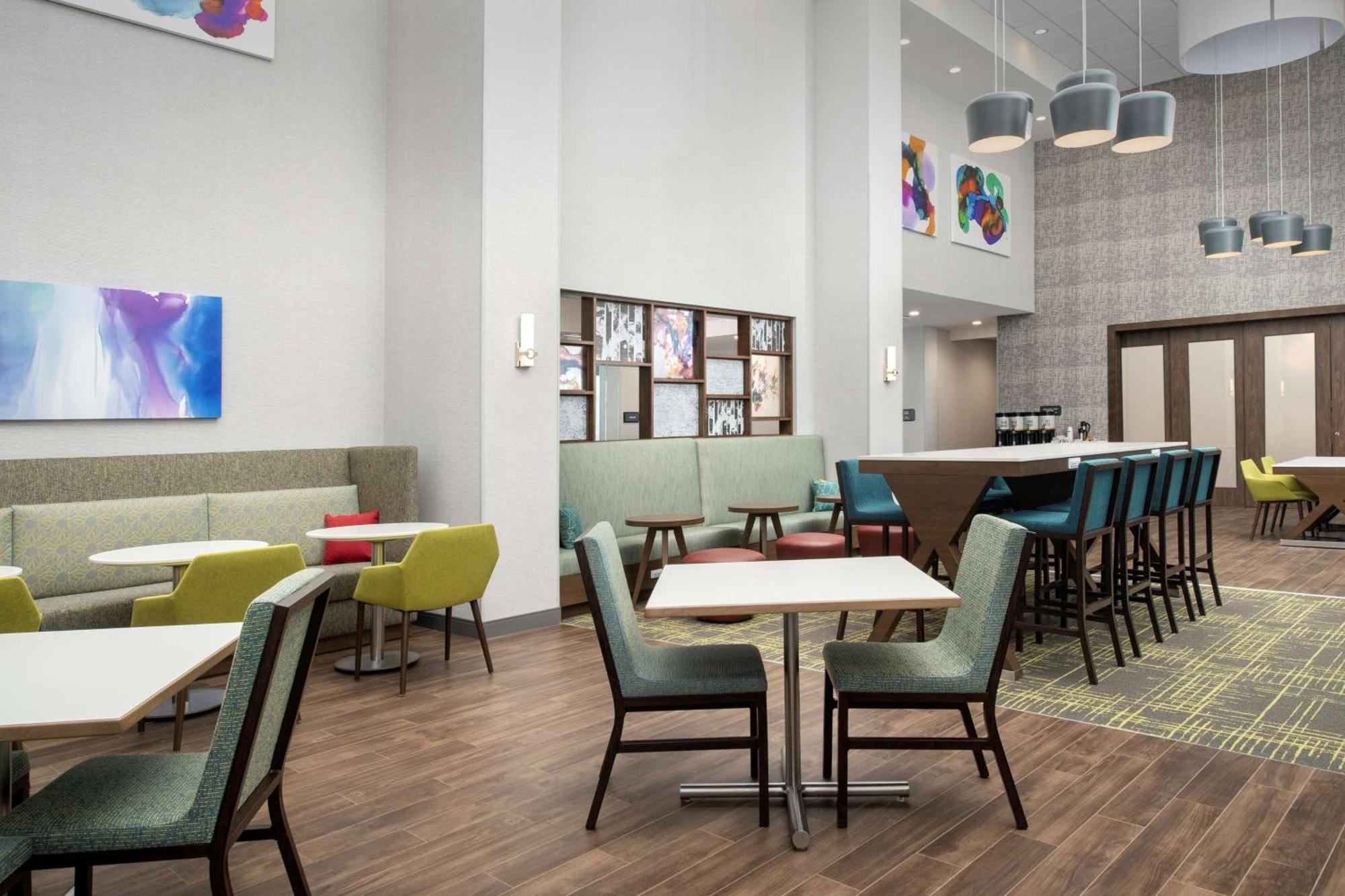 Hampton Inn & Suites Charlotte Airport Lake Pointe Dış mekan fotoğraf